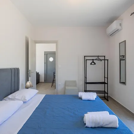 Manos House - Elegant Modern Escape 斯沃伦塔