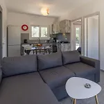 Manos House - Elegant Modern Escape Semesterbostad