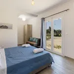 Semesterbostad Manos House - Elegant Modern Escape *