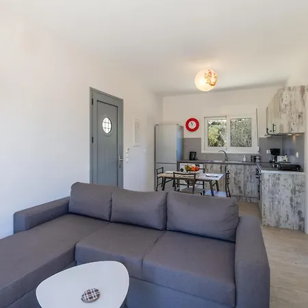 Manos House - Elegant Modern Escape Feriehus