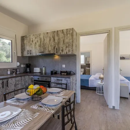 Manos House - Elegant Modern Escape 別荘 *